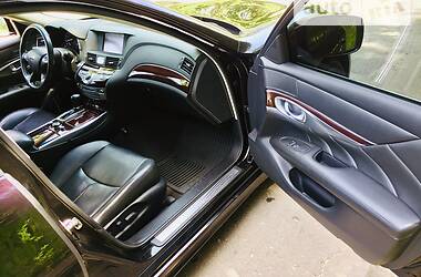 Седан Infiniti M37 2013 в 