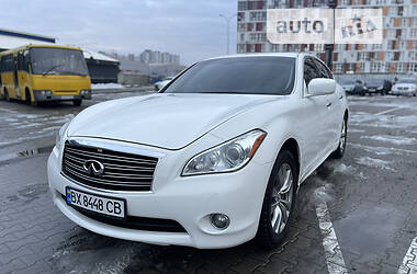 Седан Infiniti M37 2013 в 