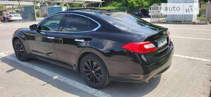 Седан Infiniti M37 2013 в Тернополе