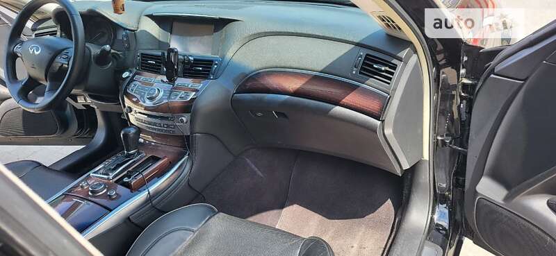 Седан Infiniti M37 2013 в Тернополе