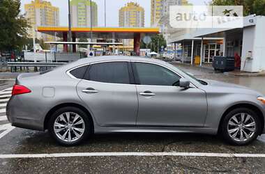 Седан Infiniti M37 2013 в 