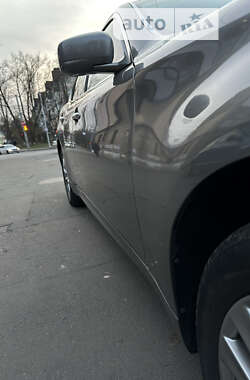 Седан Infiniti M37 2013 в 