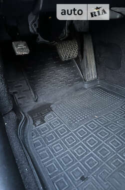Седан Infiniti M37 2013 в 
