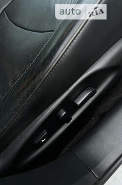 Седан Infiniti M37 2013 в 