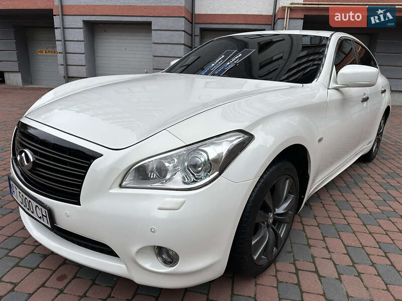 Седан Infiniti M37 2013 в Ивано-Франковске