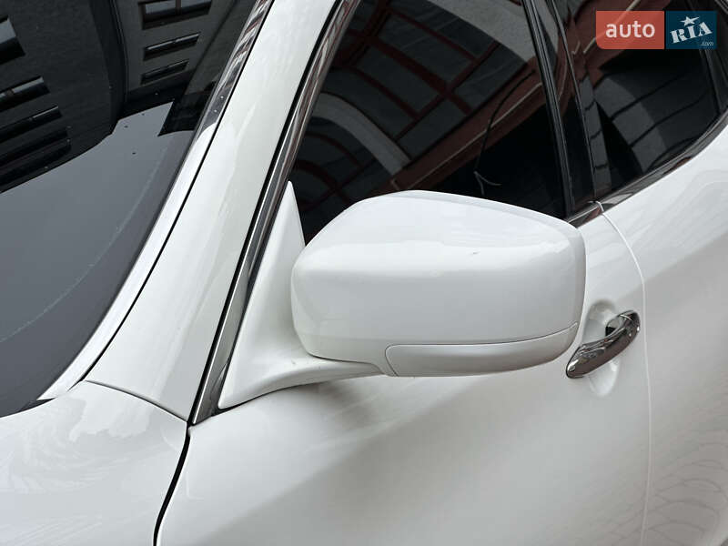 Седан Infiniti M37 2013 в Ивано-Франковске