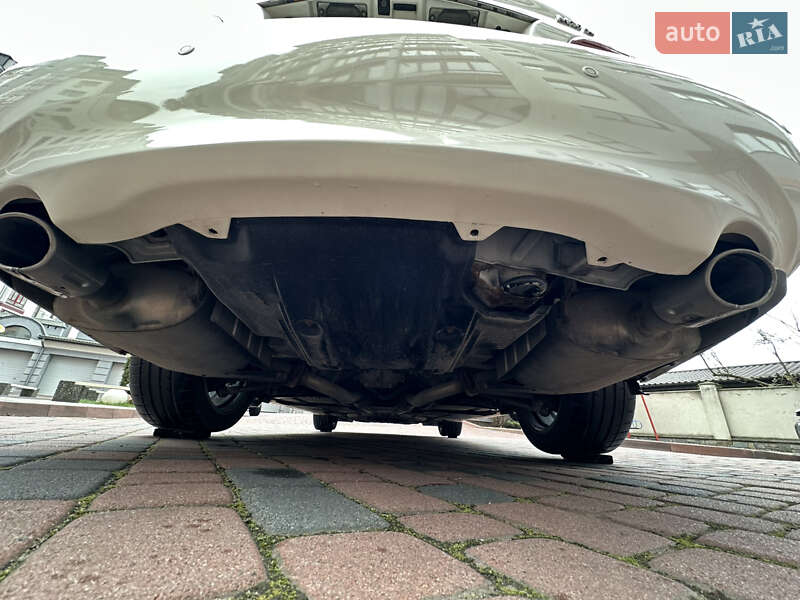 Седан Infiniti M37 2013 в Ивано-Франковске