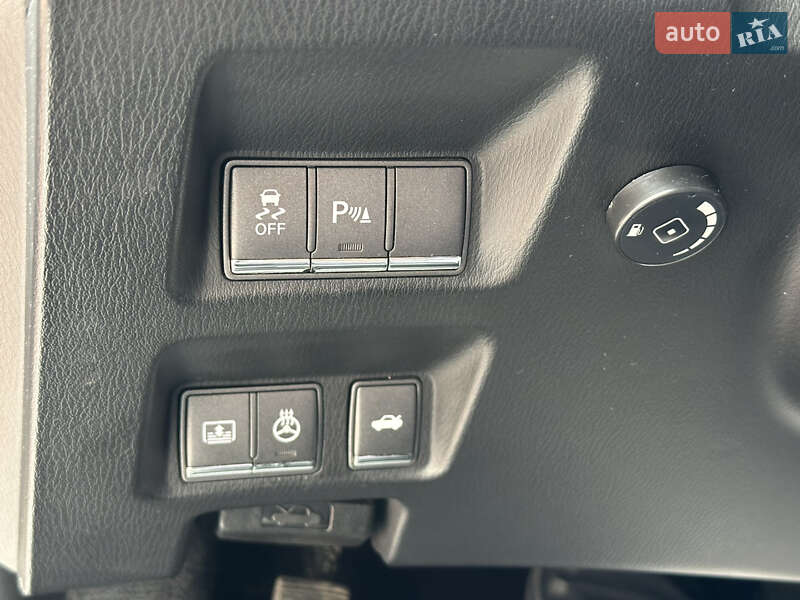Седан Infiniti M37 2013 в Ивано-Франковске