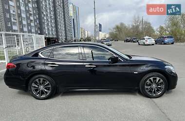 Седан Infiniti M37 2011 в 