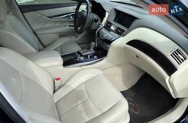 Седан Infiniti M37 2011 в 