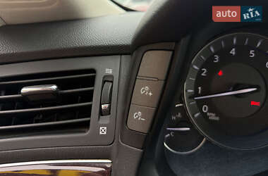 Седан Infiniti M37 2010 в 