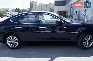 Седан Infiniti M37 2011 в 