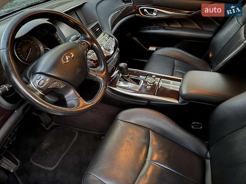 Седан Infiniti M37 2011 в Києві