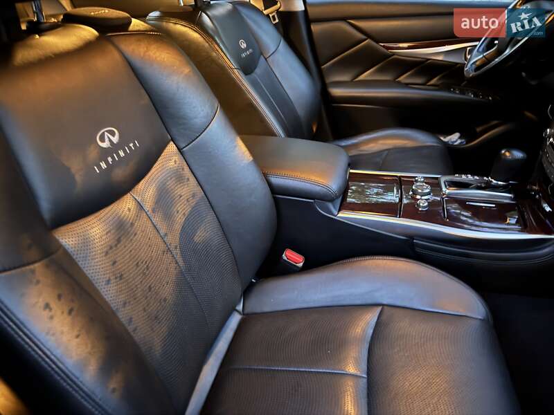 Седан Infiniti M37 2011 в Києві