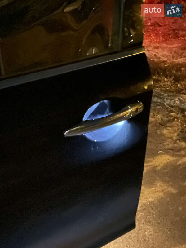 Седан Infiniti M37 2013 в Киеве