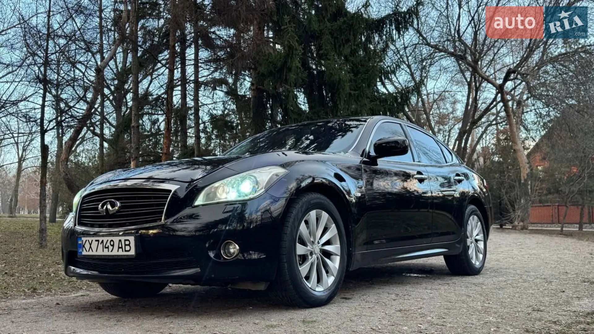 2011 Infiniti M - мініатюра 3