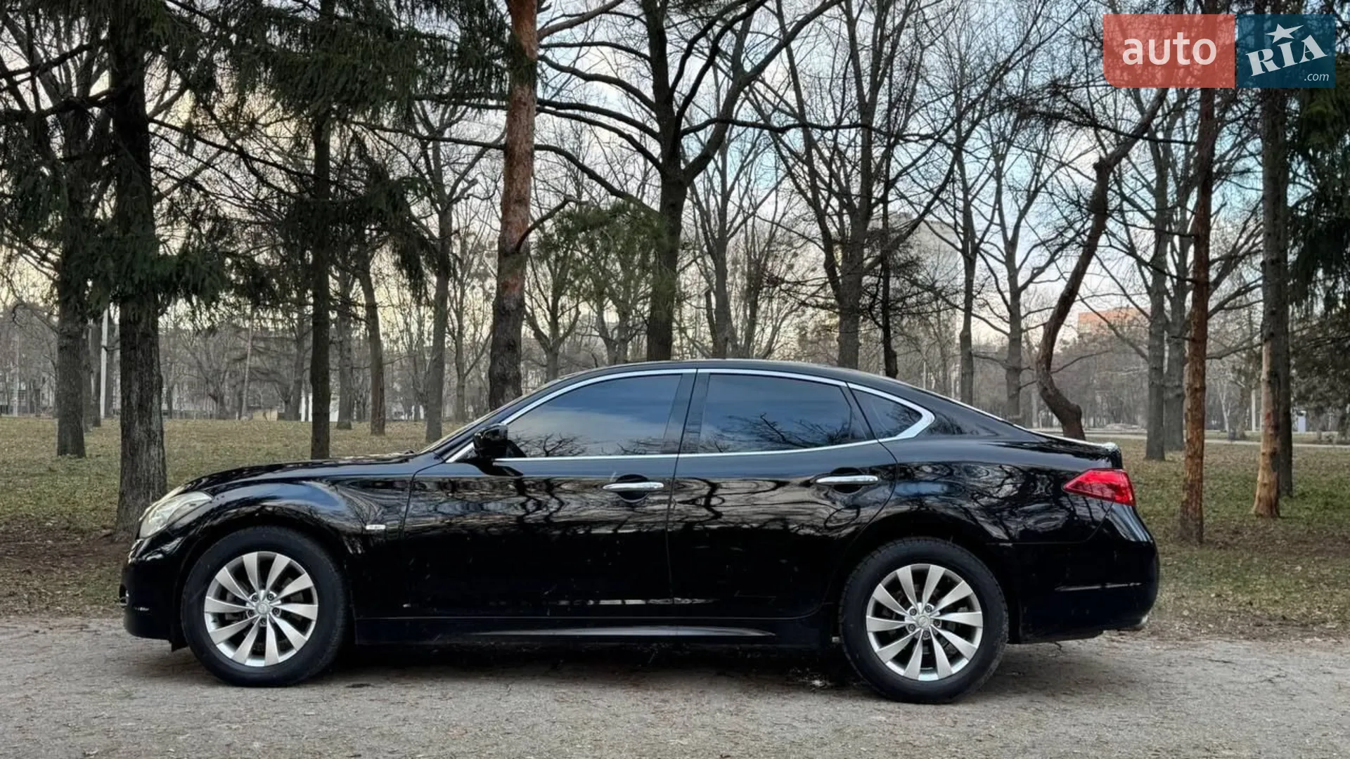 2011 Infiniti M - мініатюра 7