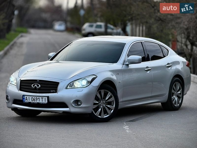 Infiniti M37 2012