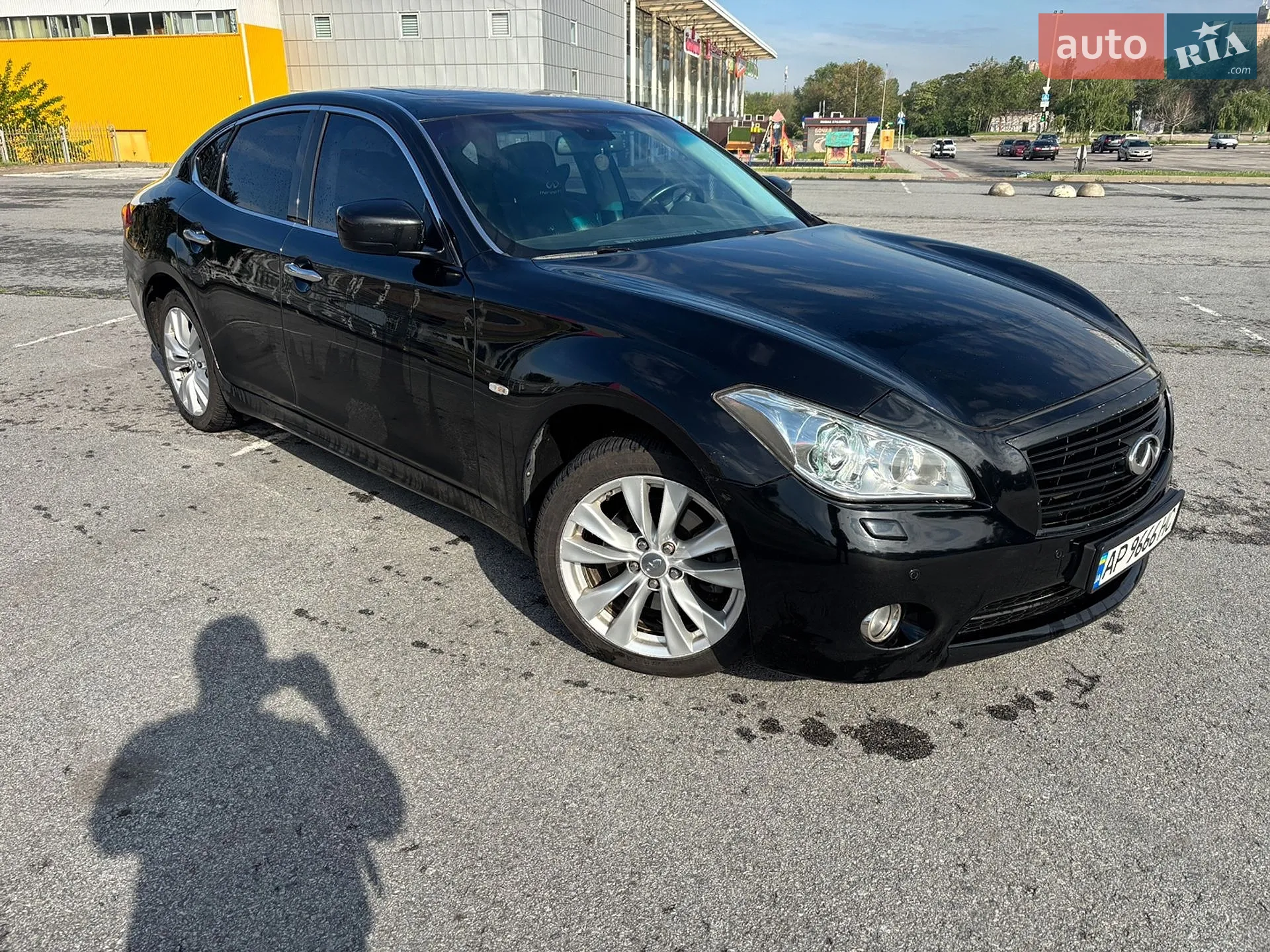 2010 Infiniti M - мініатюра 2