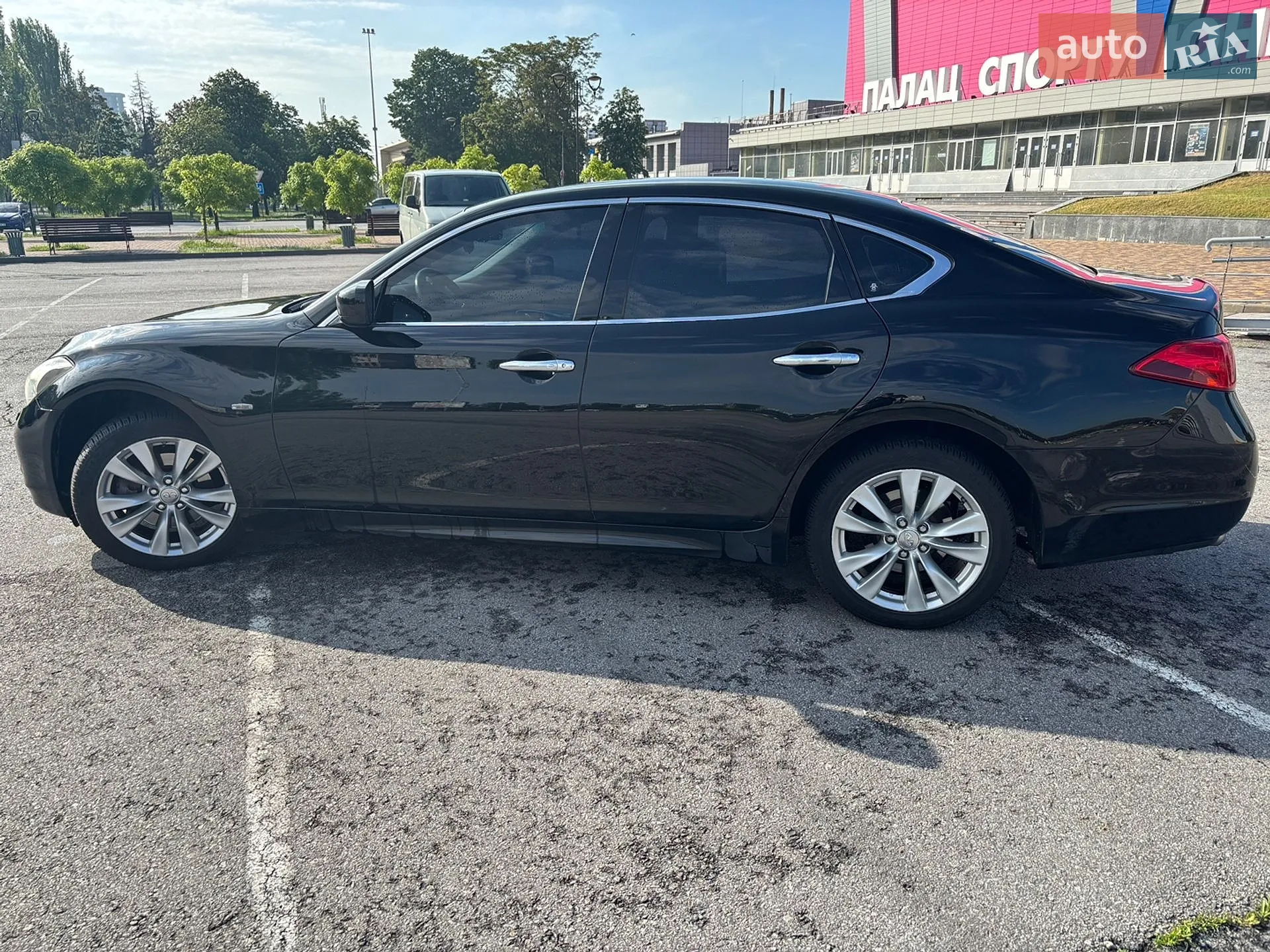 2010 Infiniti M - мініатюра 5