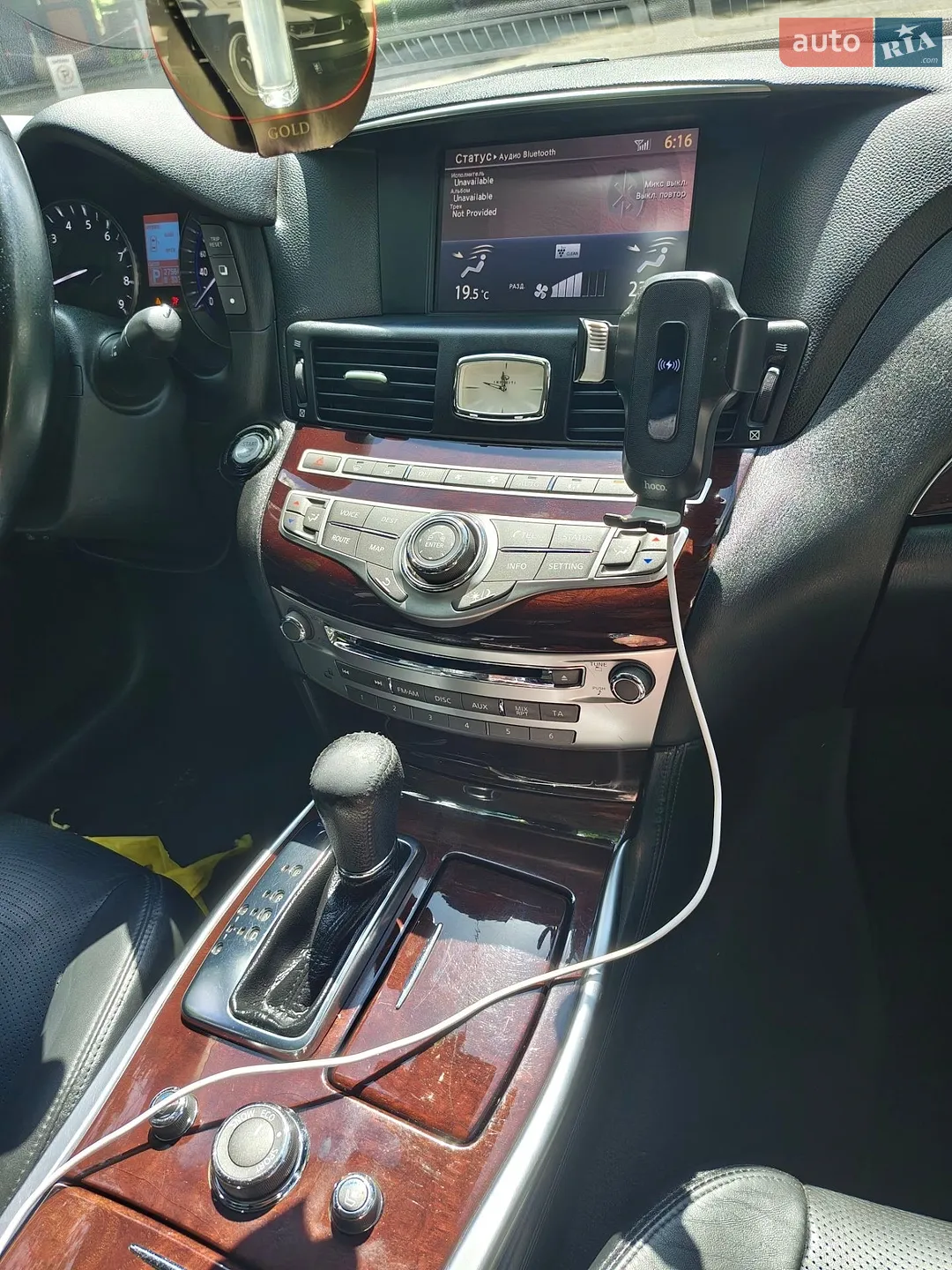 2010 Infiniti M - мініатюра 10