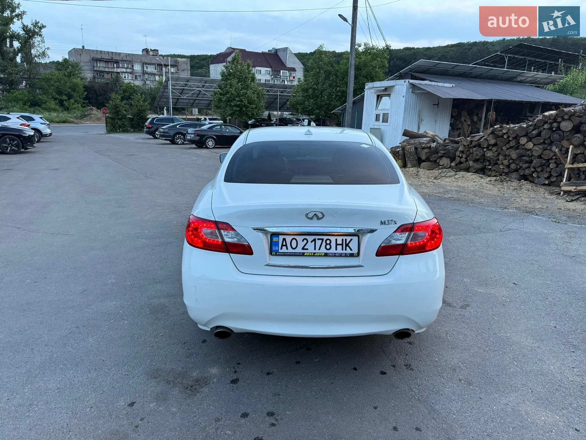 2010 Infiniti M - мініатюра 4