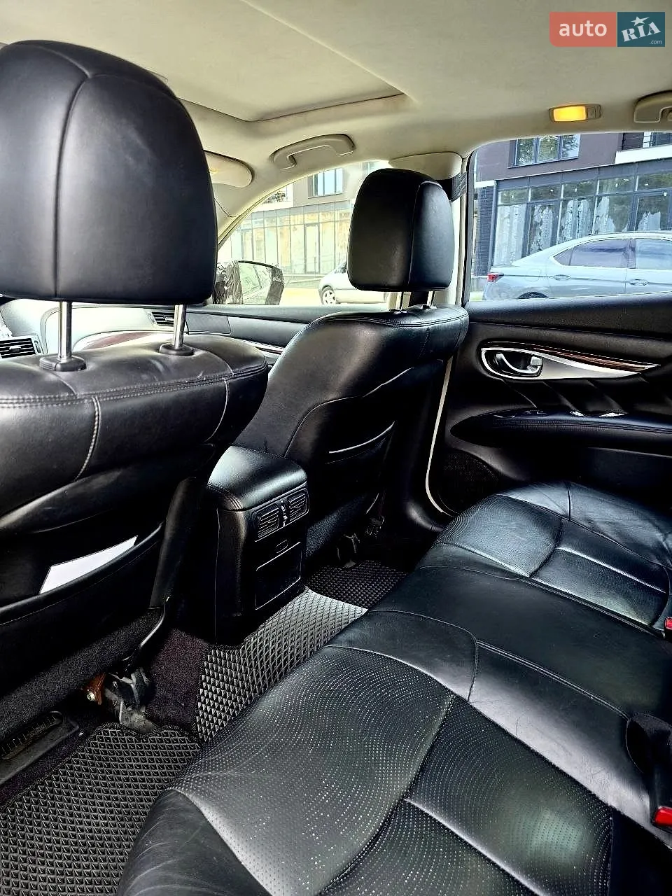 2012 Infiniti M - мініатюра 7