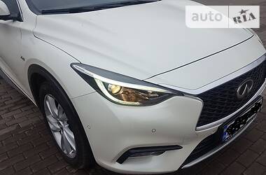 Хэтчбек Infiniti Q30 2016 в Виннице