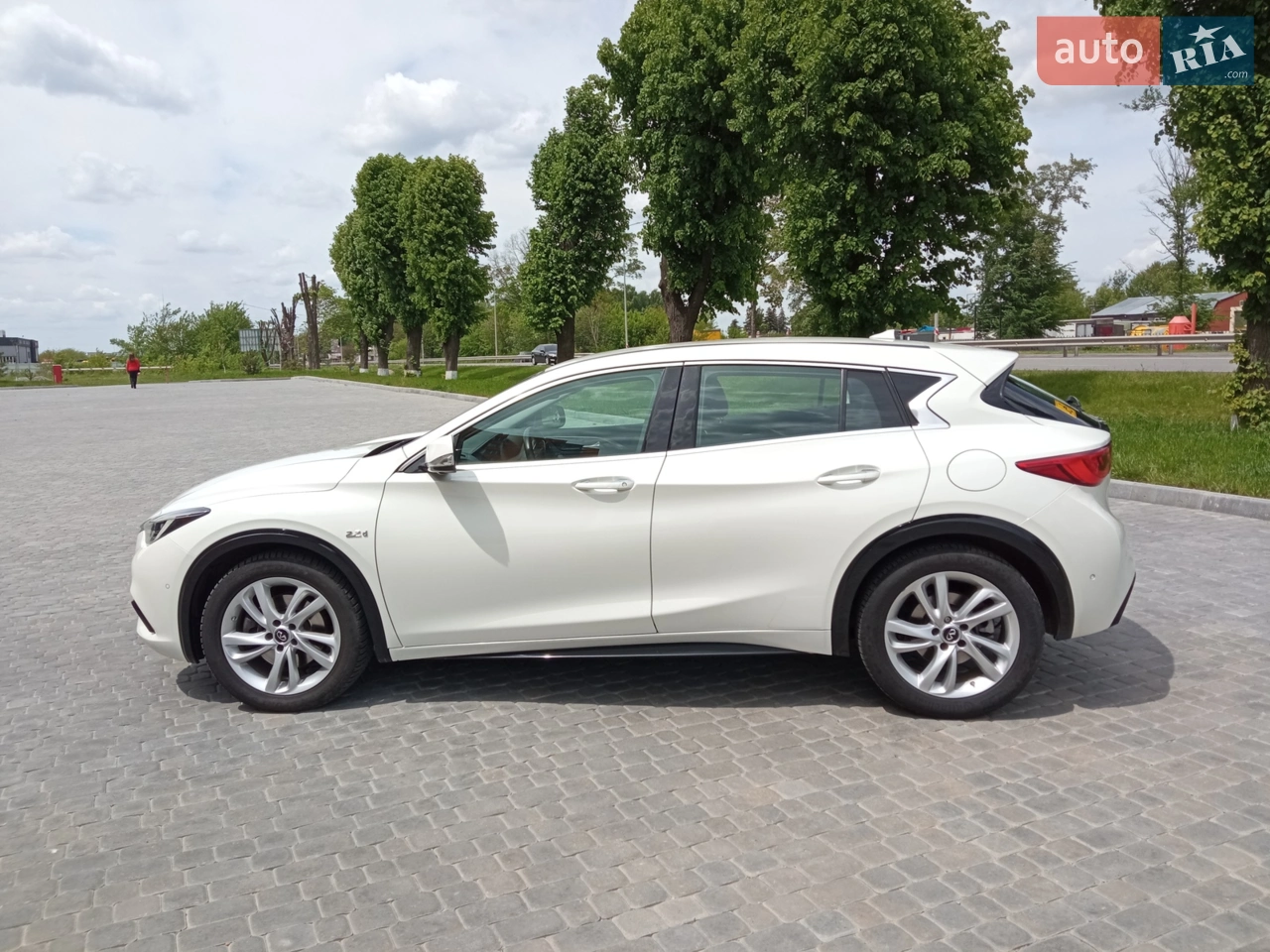 2016 Infiniti Q30 - фото 1