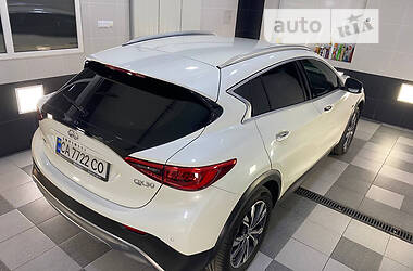Хэтчбек Infiniti Q30 2017 в 