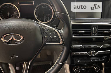 Хэтчбек Infiniti Q30 2017 в 