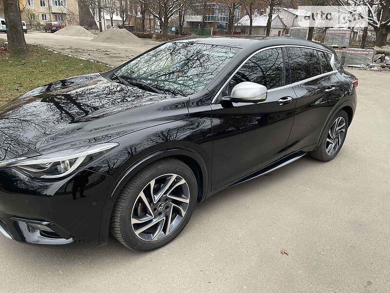 Хетчбек Infiniti Q30 2016 в Рівному