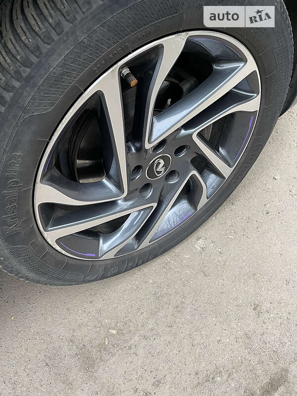 Хетчбек Infiniti Q30 2016 в Рівному