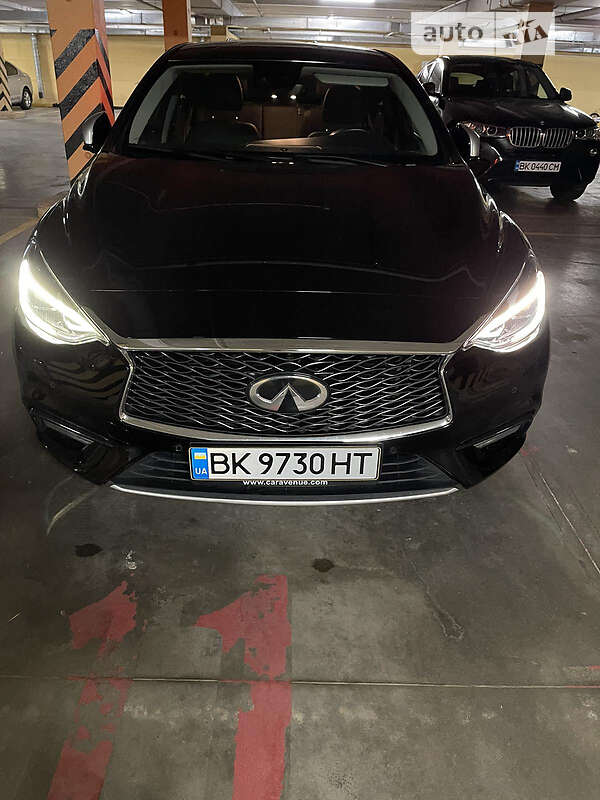 Хетчбек Infiniti Q30 2016 в Рівному