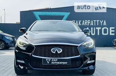 Хэтчбек Infiniti Q30 2016 в Мукачево