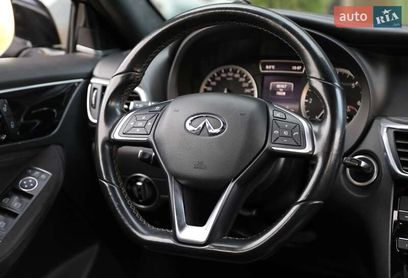 Хетчбек Infiniti Q30 2019 в Вінниці