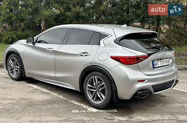 Хэтчбек Infiniti Q30 2016 в 