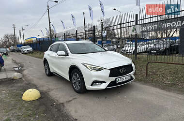 Хетчбек Infiniti Q30 2017 в 