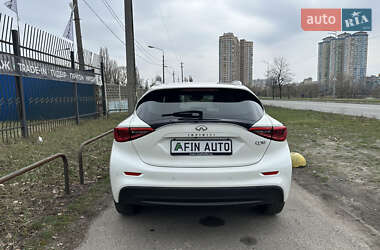 Хетчбек Infiniti Q30 2017 в 
