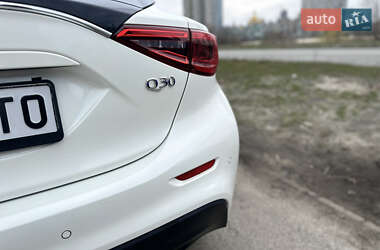 Хетчбек Infiniti Q30 2017 в 