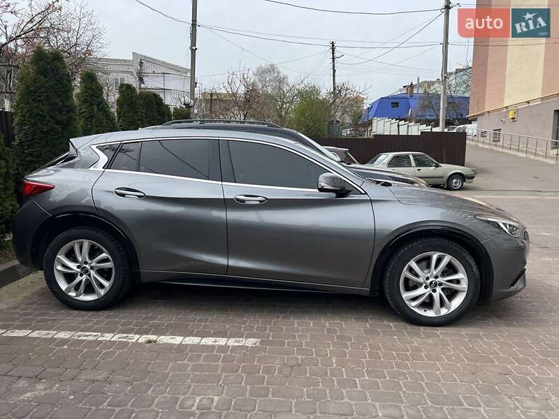 Хетчбек Infiniti Q30 2016 в Луцьку