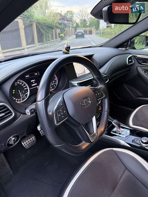 Хетчбек Infiniti Q30 2019 в Києві