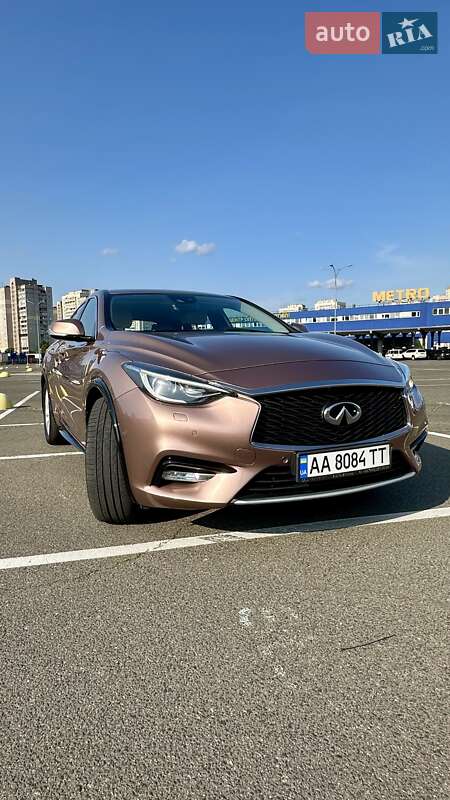 Infiniti Q30 2017