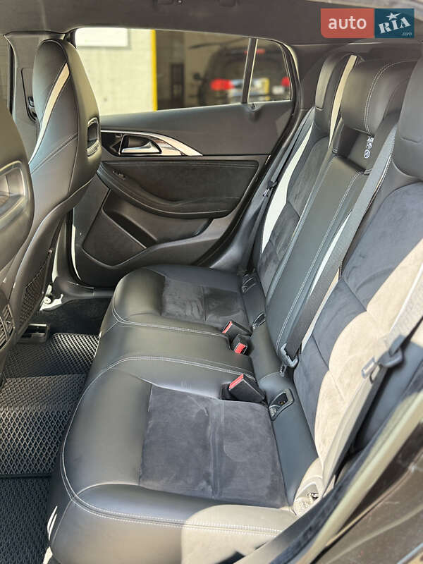 Хетчбек Infiniti Q30 2016 в Івано-Франківську