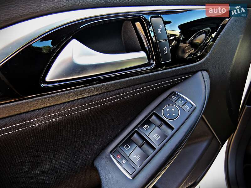 Хэтчбек Infiniti Q30 2017 в Черкассах