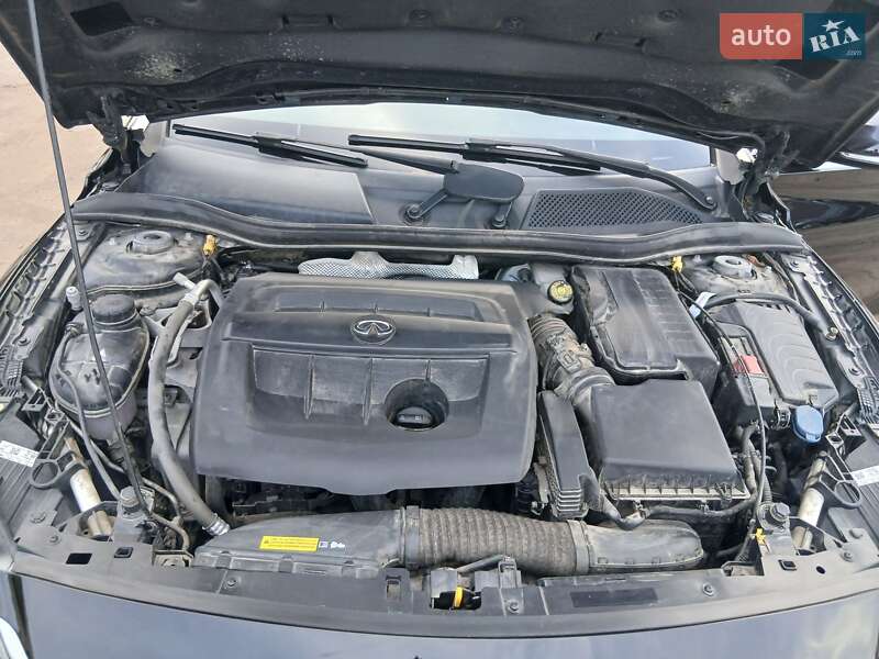 Хетчбек Infiniti Q30 2016 в Калуші