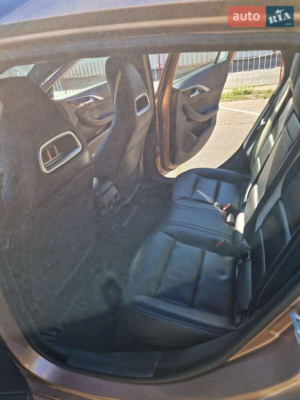 Хетчбек Infiniti Q30 2016 в Одесі фото 2 Хетчбек Infiniti Q30 2016 в Одесі