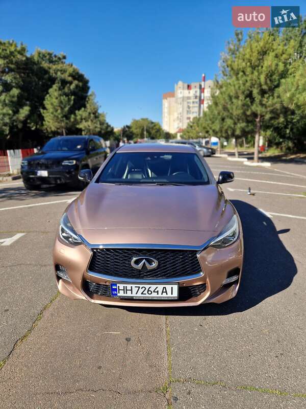 Хетчбек Infiniti Q30 2016 в Одесі фото 6 Хетчбек Infiniti Q30 2016 в Одесі