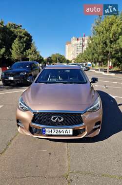 Хэтчбек Infiniti Q30 2016 в 