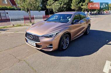Хэтчбек Infiniti Q30 2016 в 